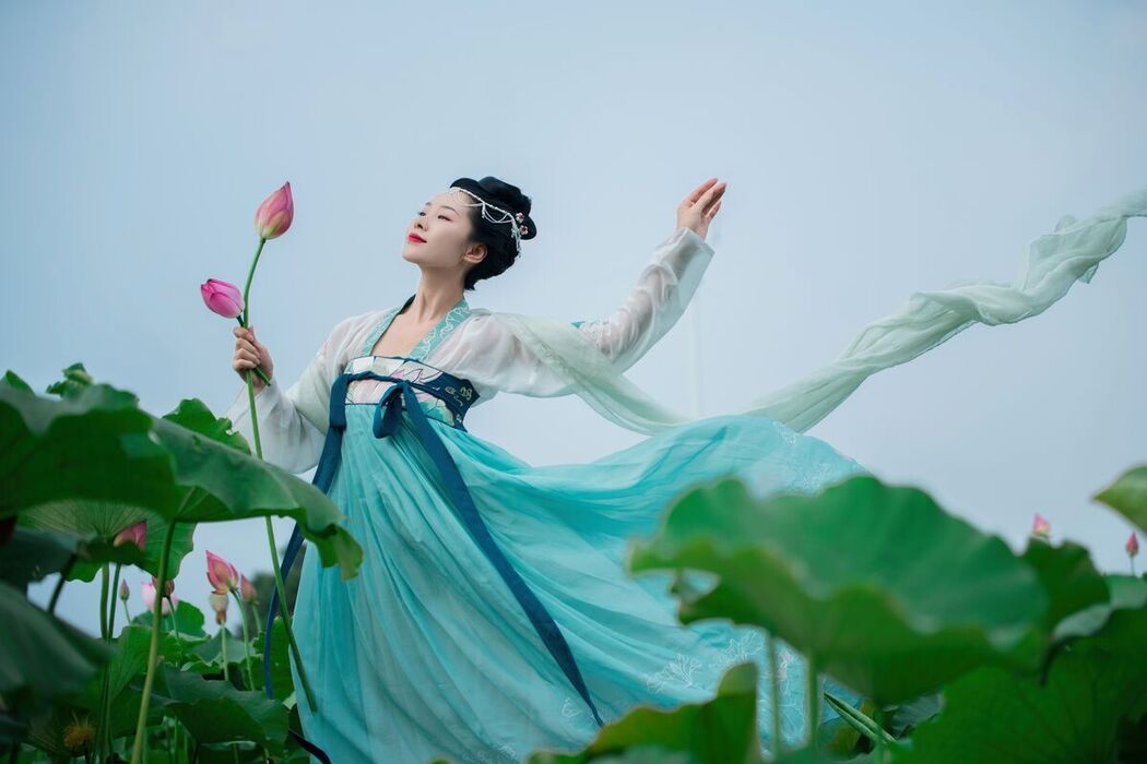 YiTuYu艺图语 Vol.7066 Mu Ge