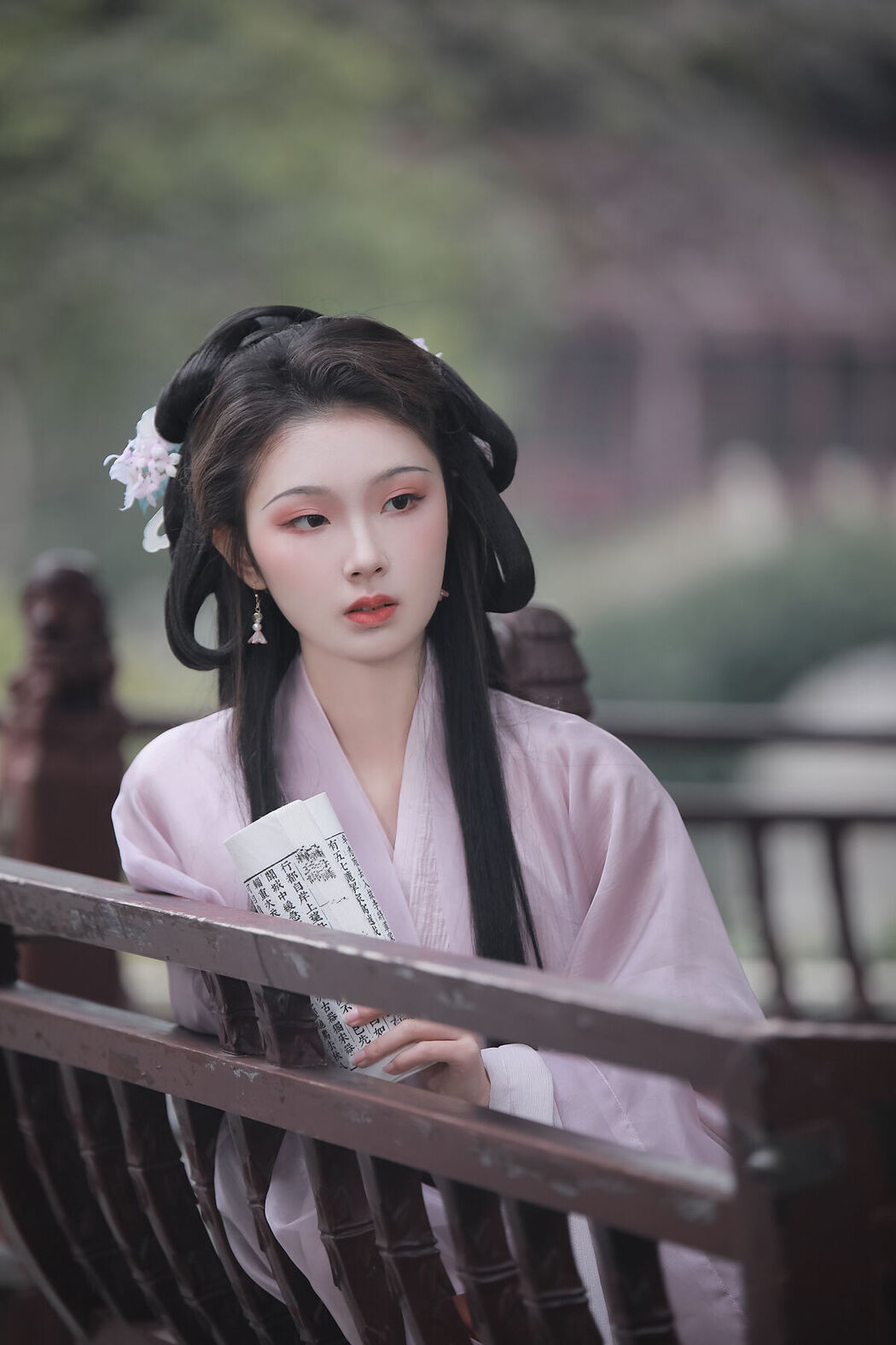 YiTuYu艺图语 Vol.7097 Qin Qin