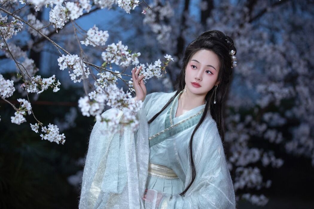 YiTuYu艺图语 Vol.7063 Ling Zi Xi