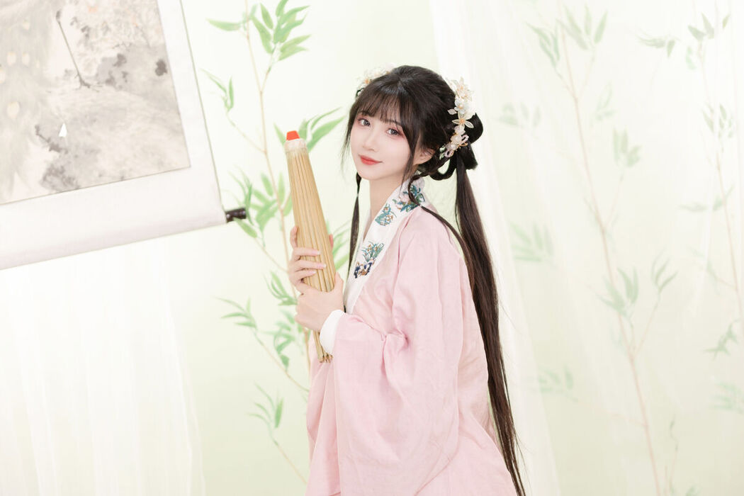 YiTuYu艺图语 Vol.7125 Qi Luo Sheng De Xiao Su Su
