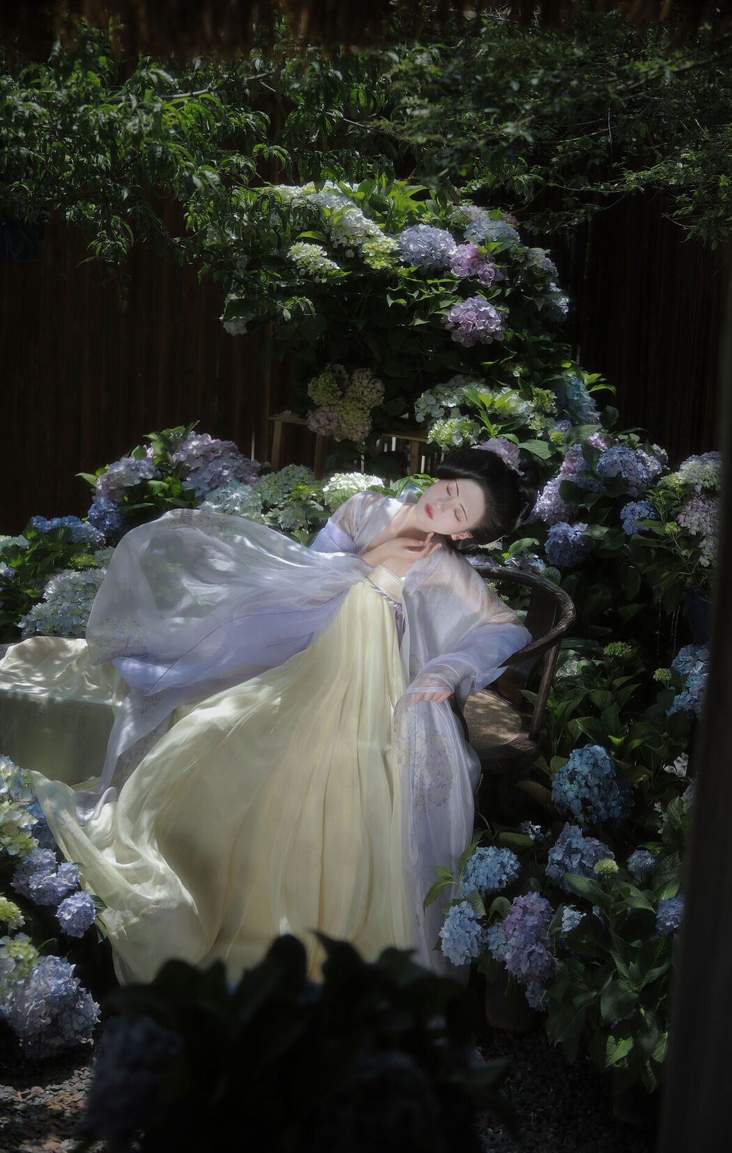 YiTuYu艺图语 Vol.7079 Yu Jin