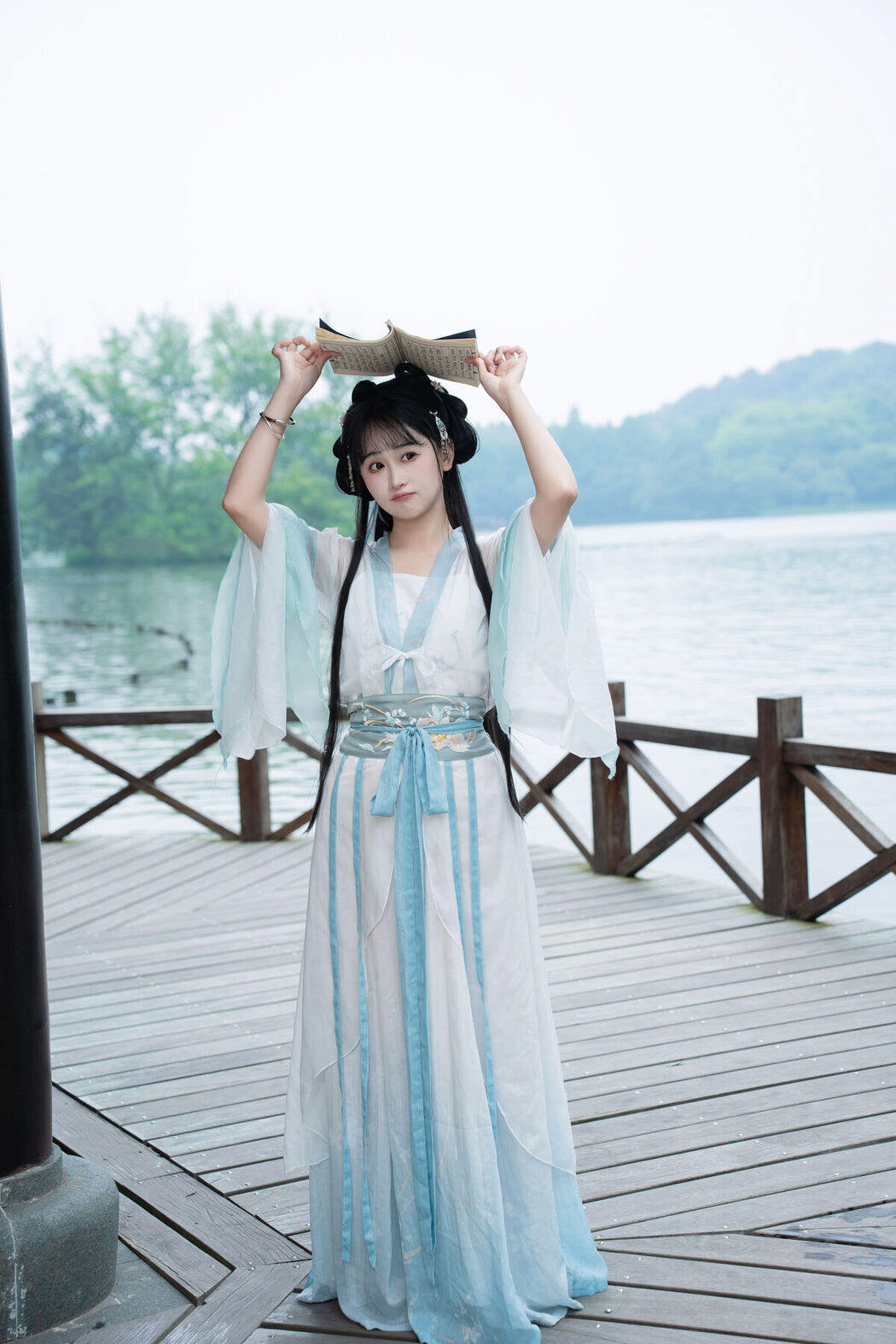 YiTuYu艺图语 Vol.7123 Jiao Yi Zhi Sui Sui