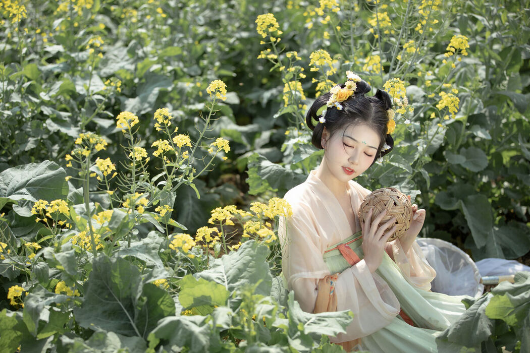 YiTuYu艺图语 Vol.7111 Suan La Tang Er