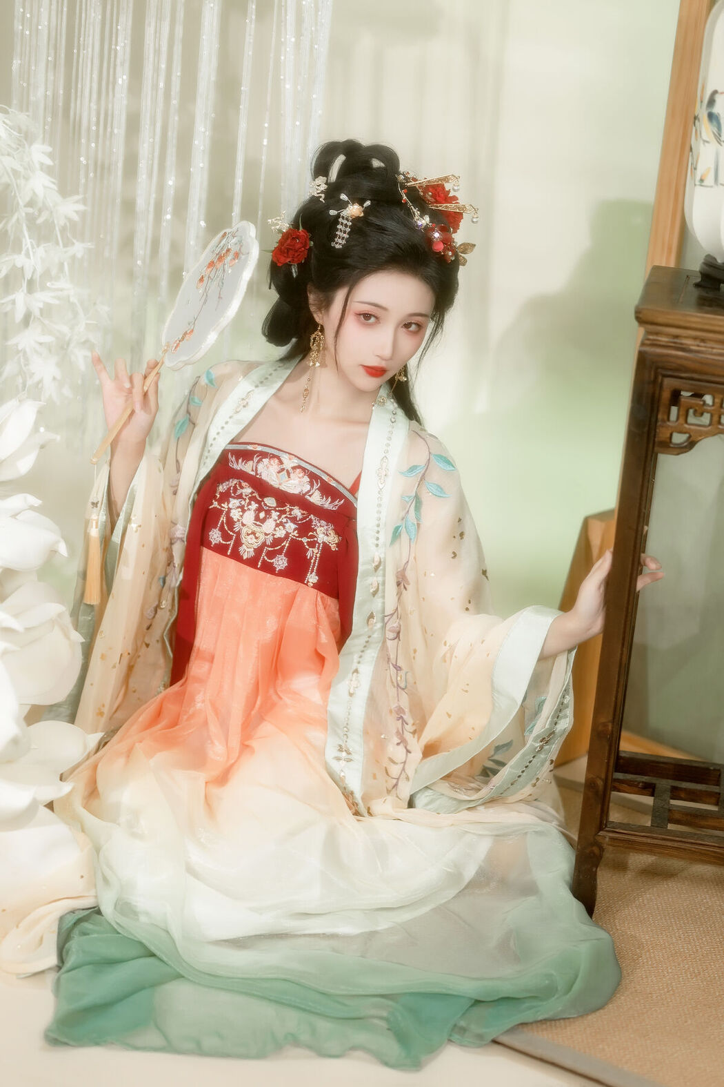 YiTuYu艺图语 Vol.7124 Qi Luo Sheng De Xiao Su Su