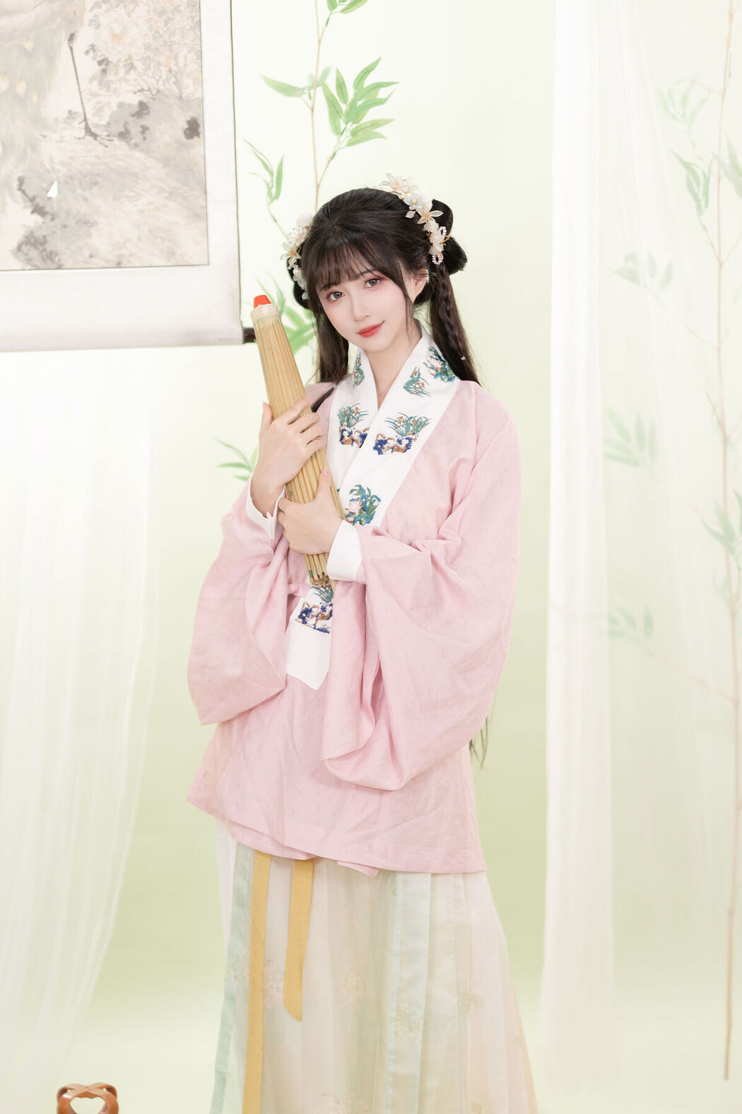 YiTuYu艺图语 Vol.7125 Qi Luo Sheng De Xiao Su Su