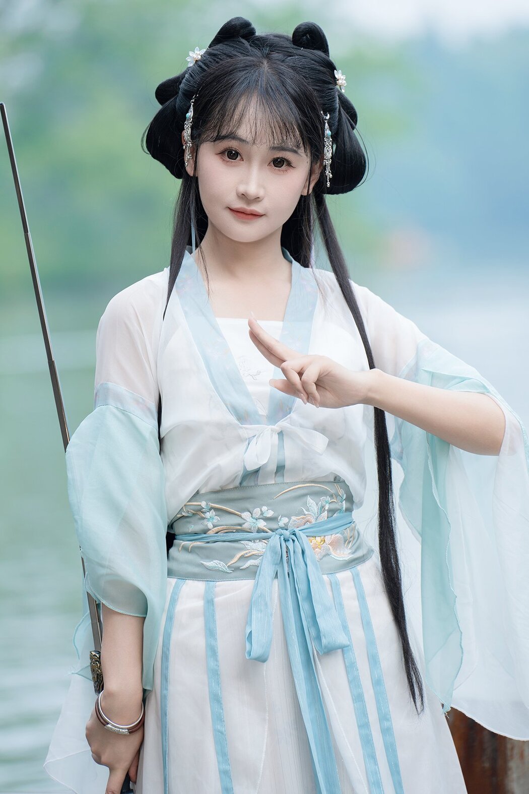 YiTuYu艺图语 Vol.7123 Jiao Yi Zhi Sui Sui Cover Photo