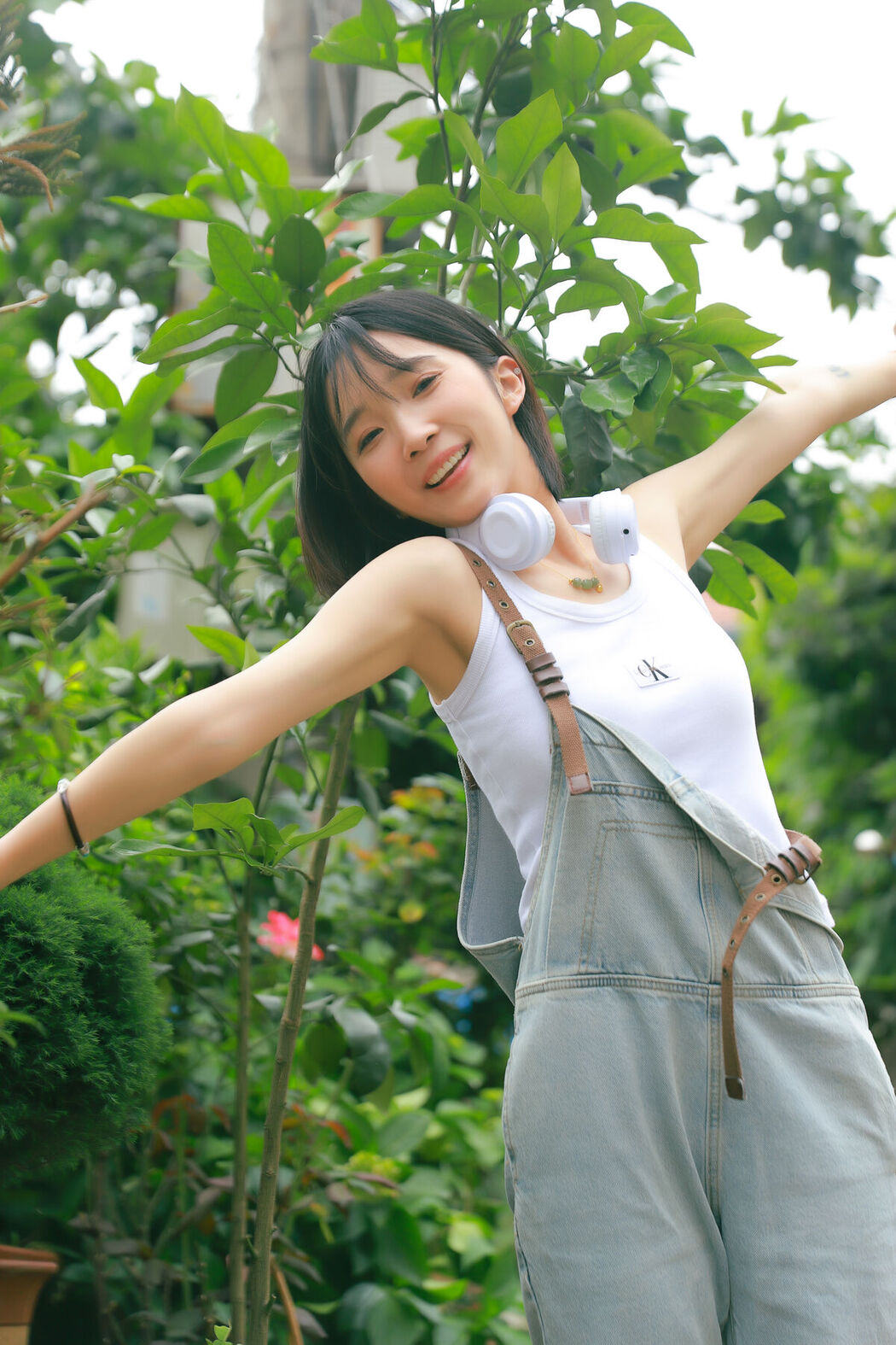 YiTuYu艺图语 Vol.7080 Lei Meng Ying