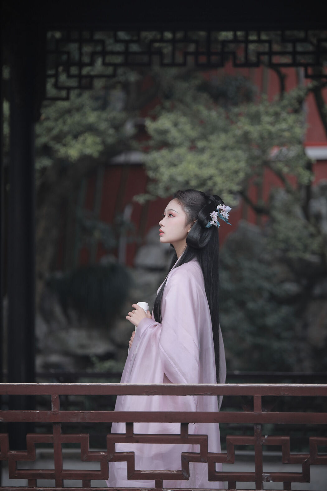 YiTuYu艺图语 Vol.7097 Qin Qin