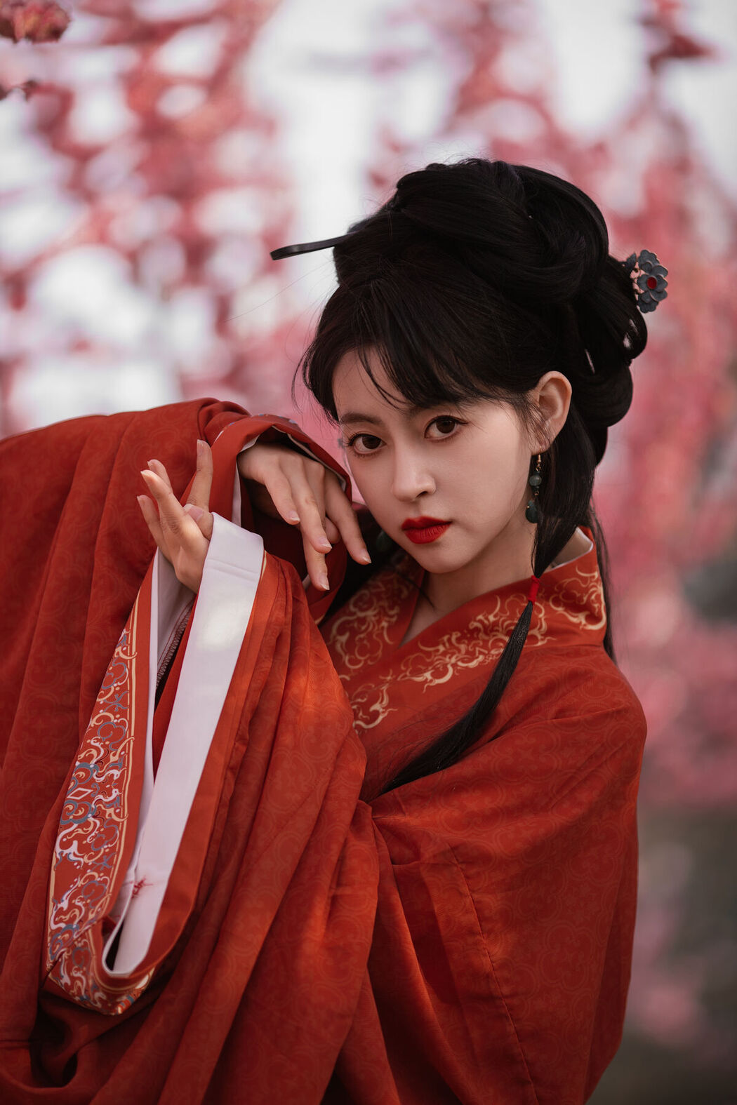 YiTuYu艺图语 Vol.7083 Yi Xuan