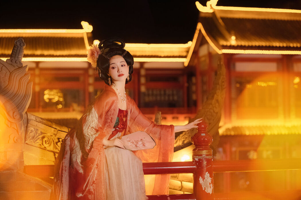 YiTuYu艺图语 Vol.7096 Ling Zi Xi