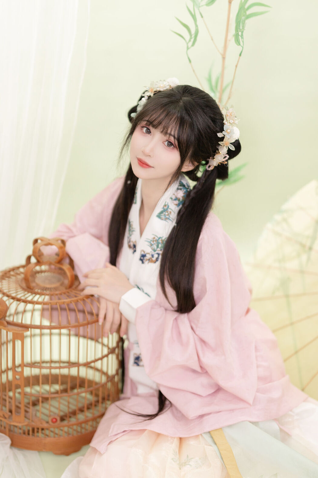 YiTuYu艺图语 Vol.7125 Qi Luo Sheng De Xiao Su Su