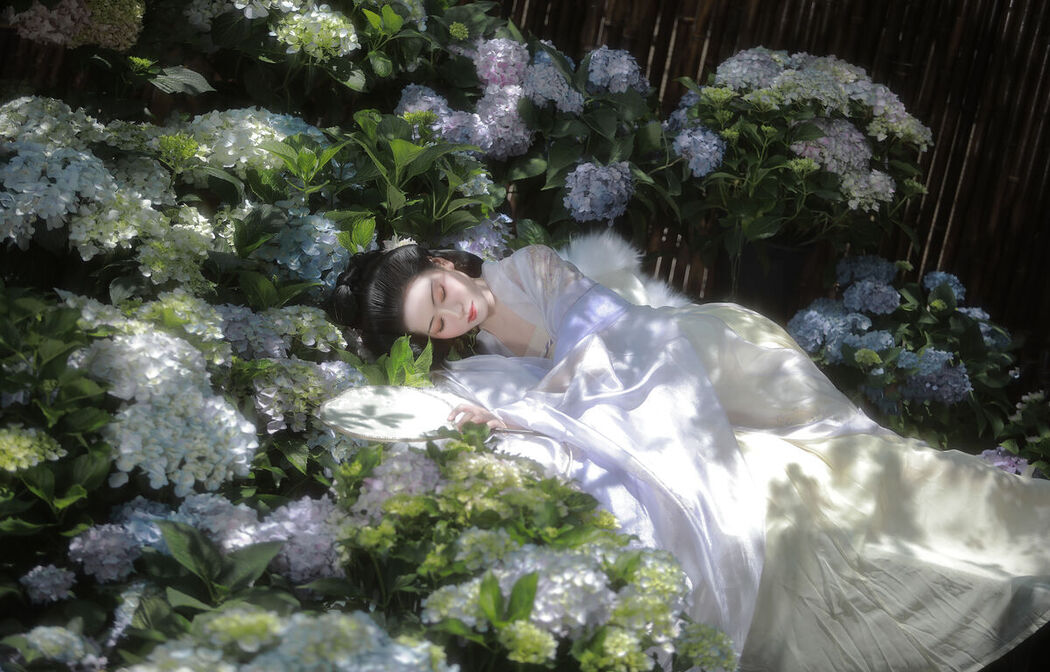 YiTuYu艺图语 Vol.7079 Yu Jin