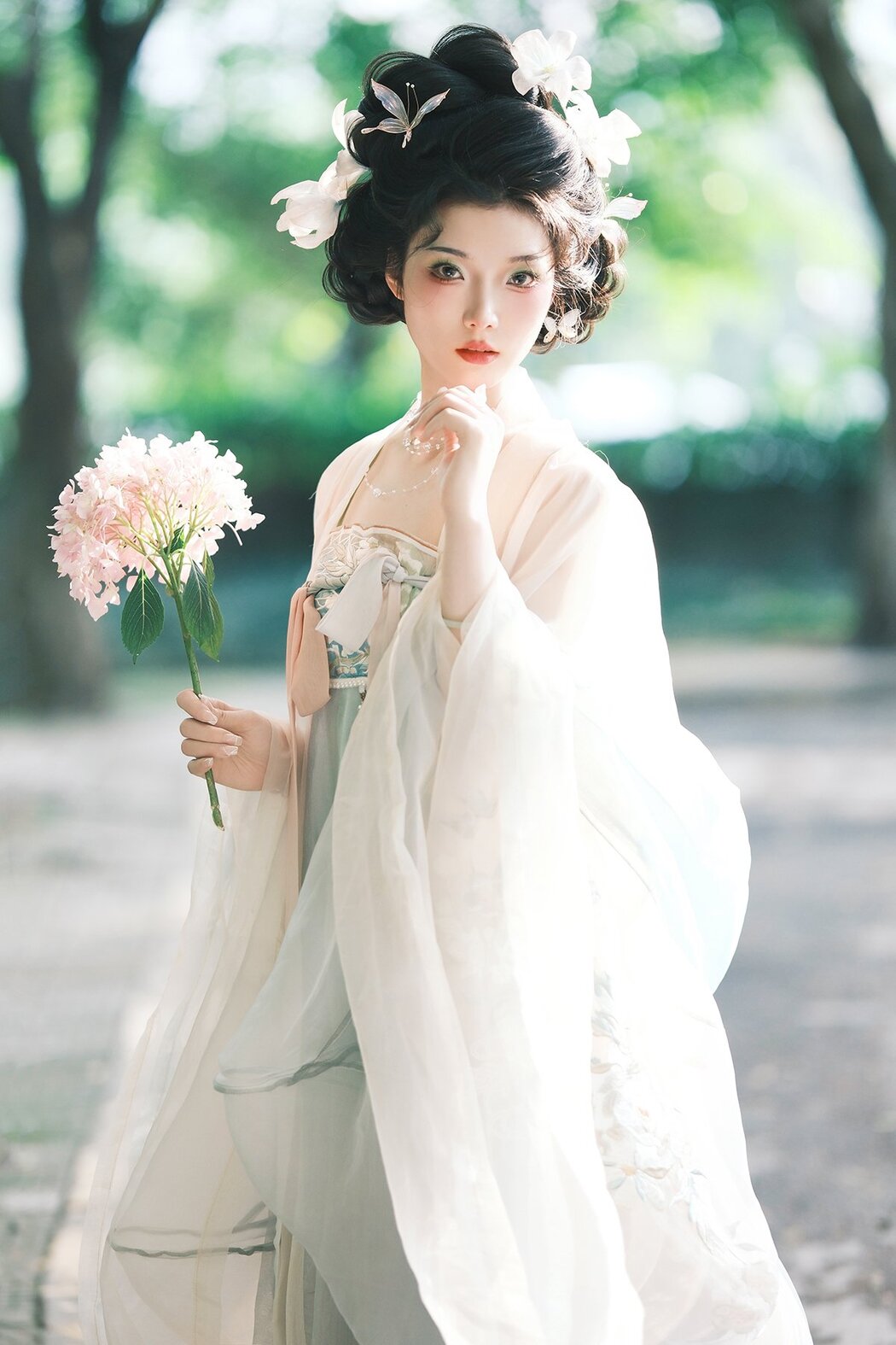 YiTuYu艺图语 Vol.7109 Guo Guo Cover Photo
