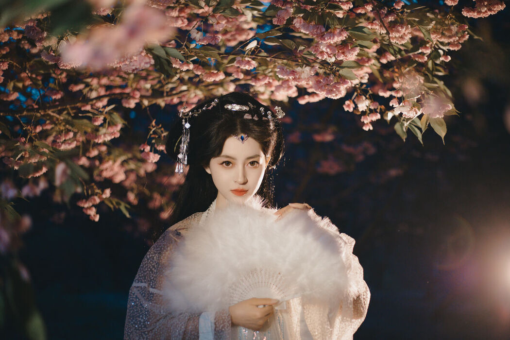 YiTuYu艺图语 Vol.7115 Yi Xuan