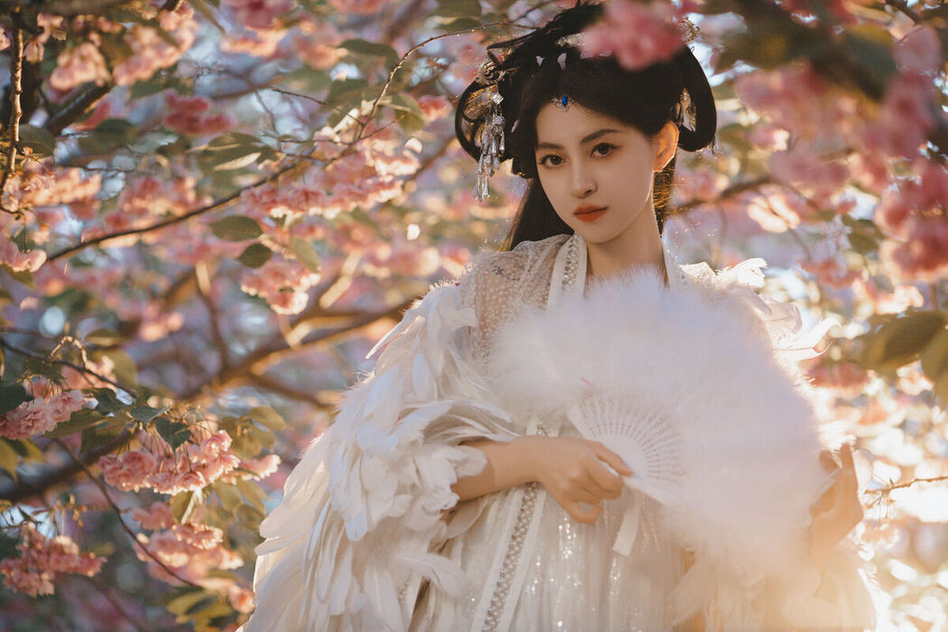YiTuYu艺图语 Vol.7115 Yi Xuan