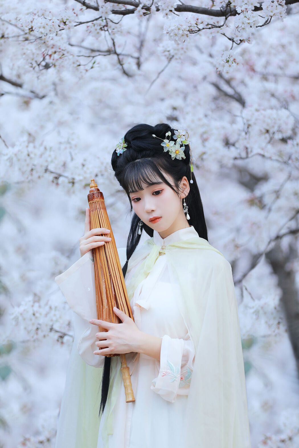 YiTuYu艺图语 Vol.7119 Zhou Zhou Ay