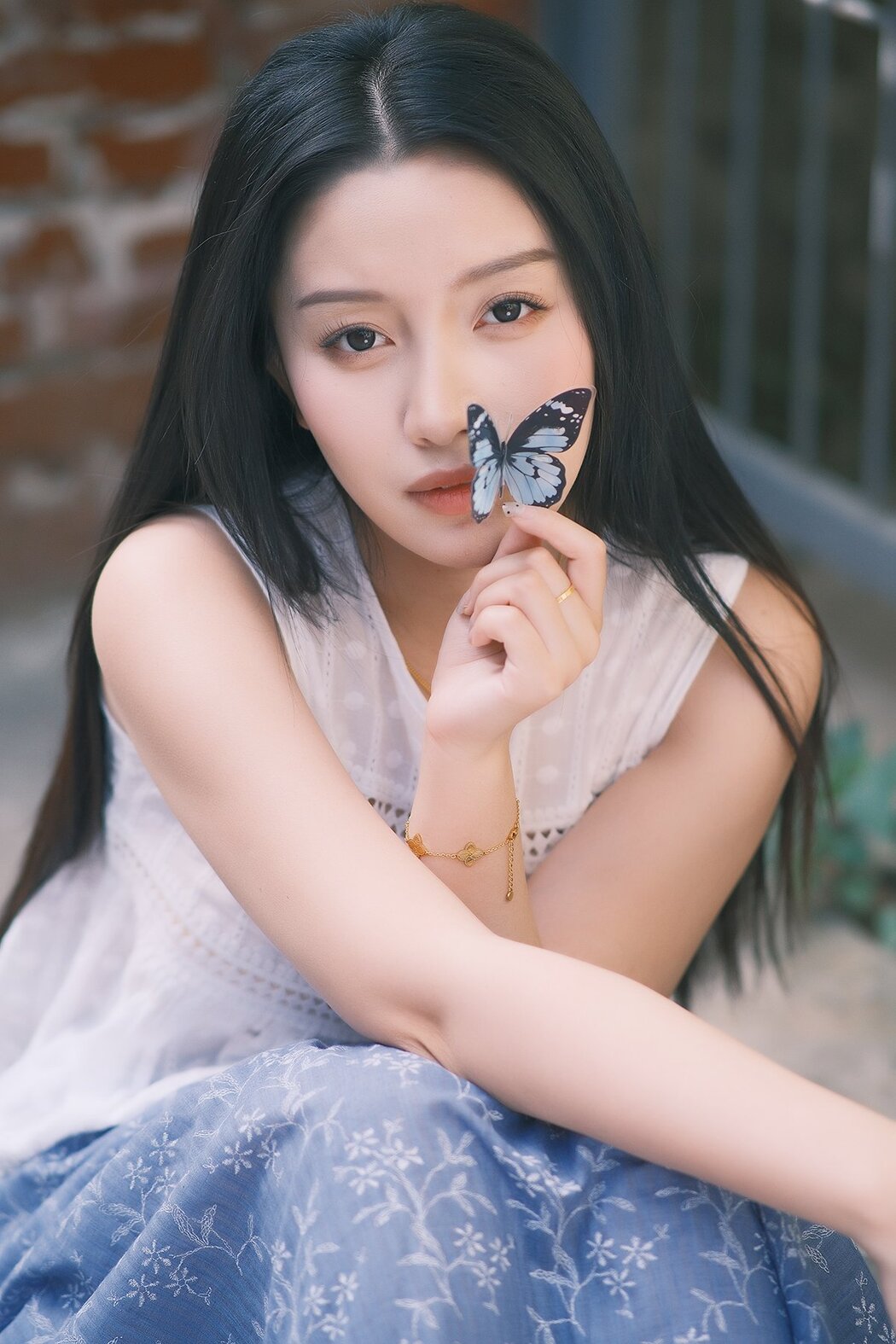 YiTuYu艺图语 Vol.7098 Jing Zi Jinns Cover Photo