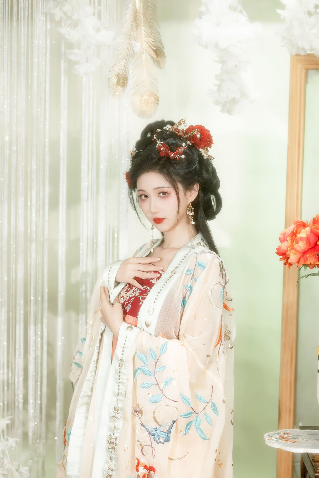 YiTuYu艺图语 Vol.7124 Qi Luo Sheng De Xiao Su Su