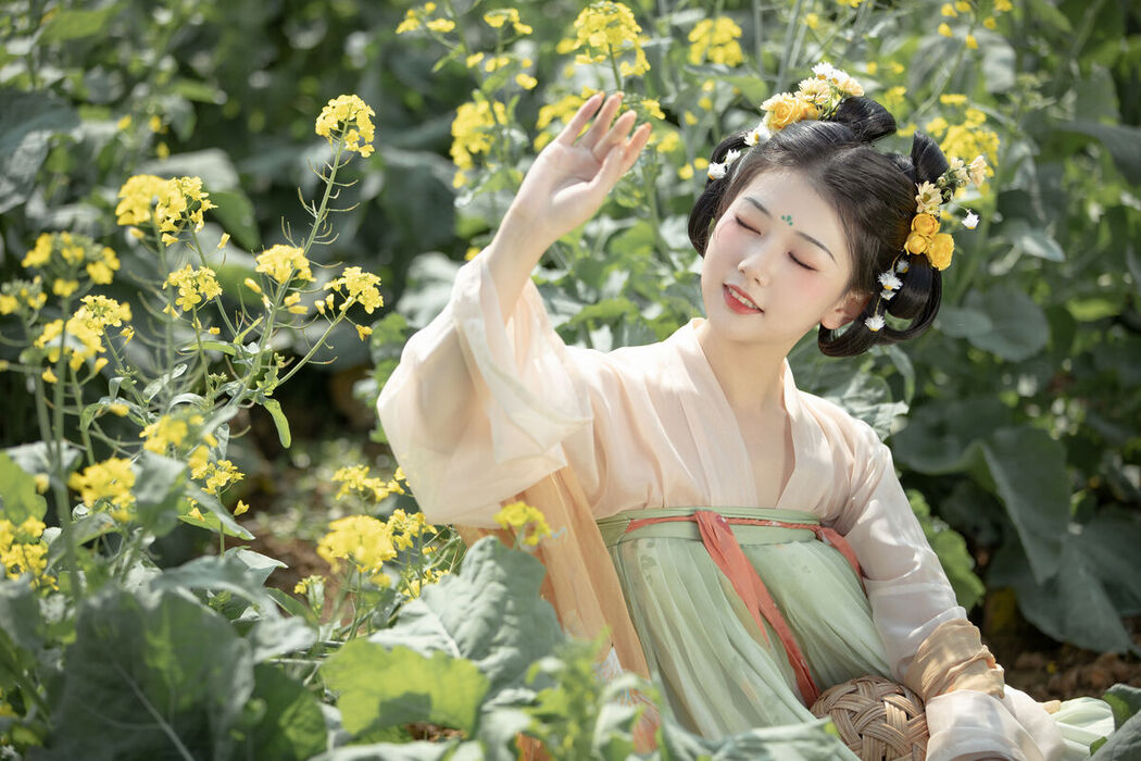 YiTuYu艺图语 Vol.7111 Suan La Tang Er
