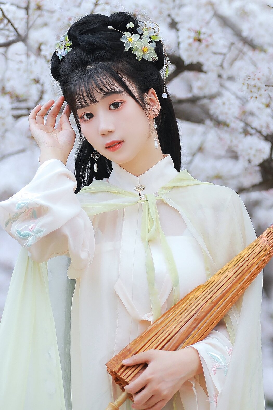 YiTuYu艺图语 Vol.7119 Zhou Zhou Ay Cover Photo