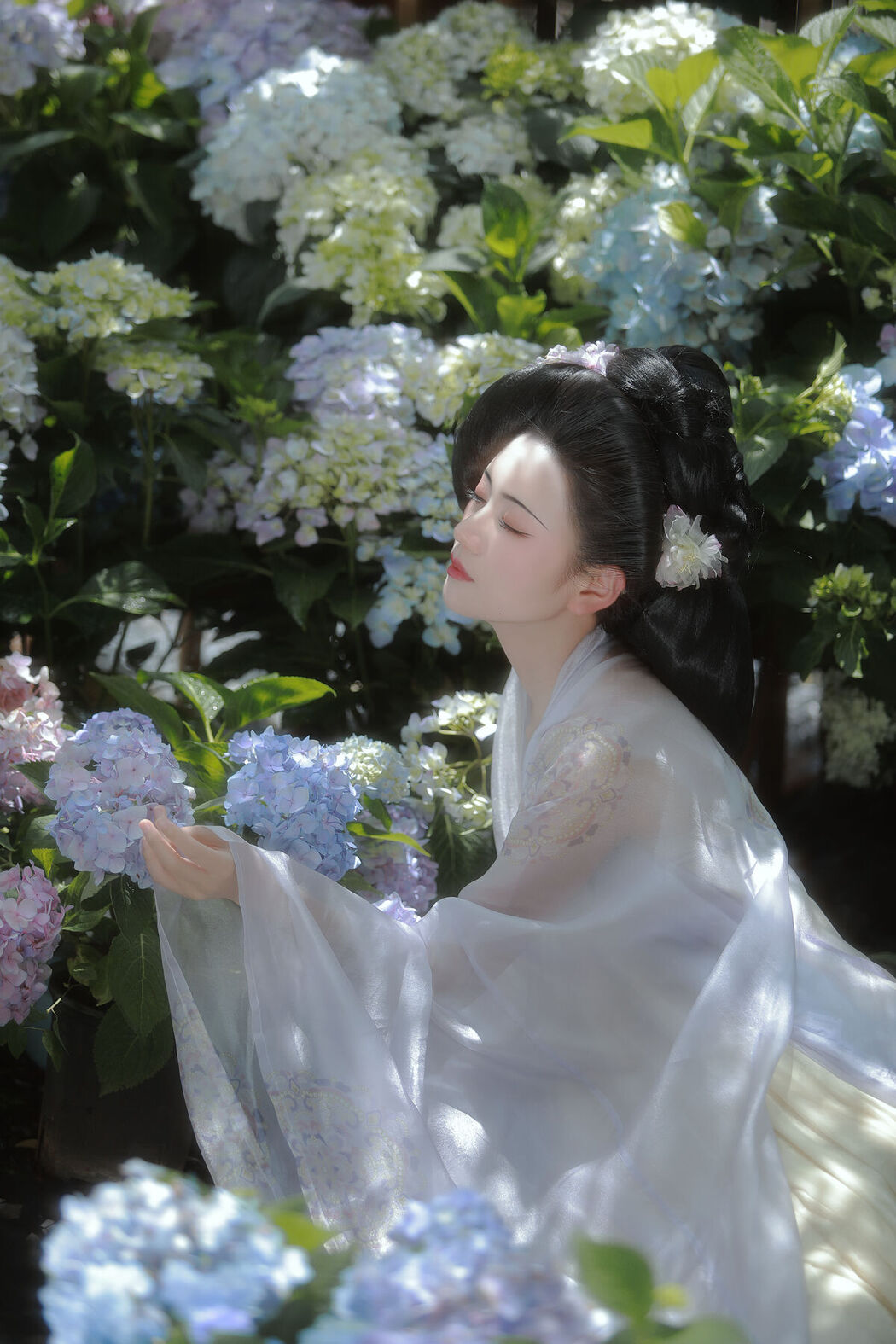YiTuYu艺图语 Vol.7079 Yu Jin