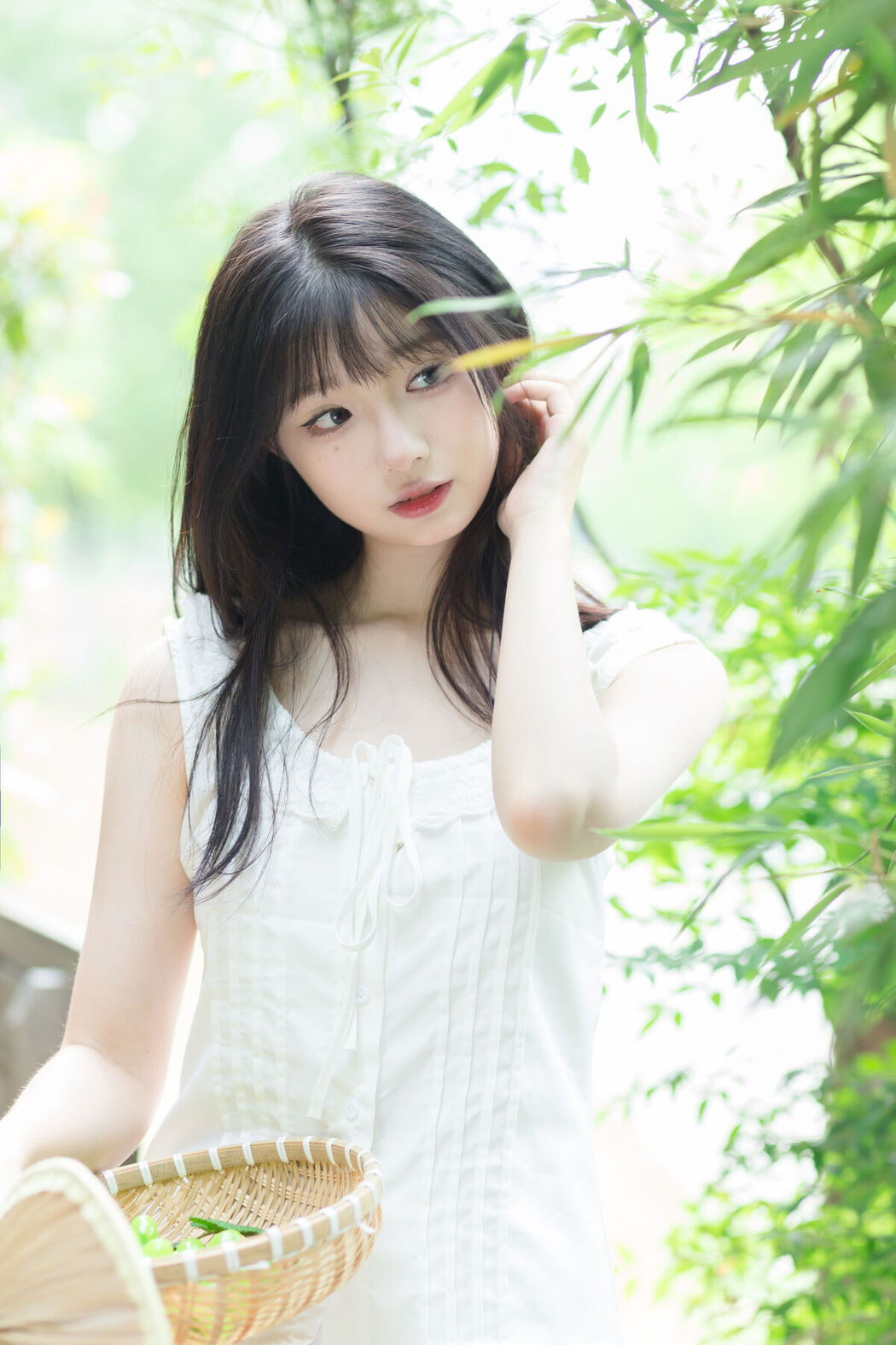 YiTuYu艺图语 Vol.7121 Yue Yue Gong Zhu