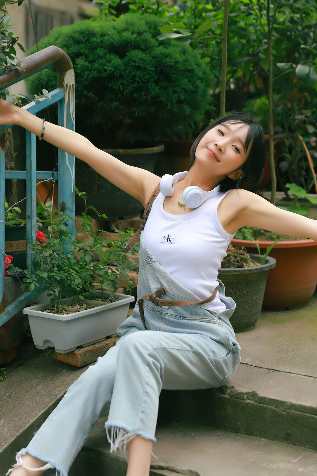 YiTuYu艺图语 Vol.7080 Lei Meng Ying