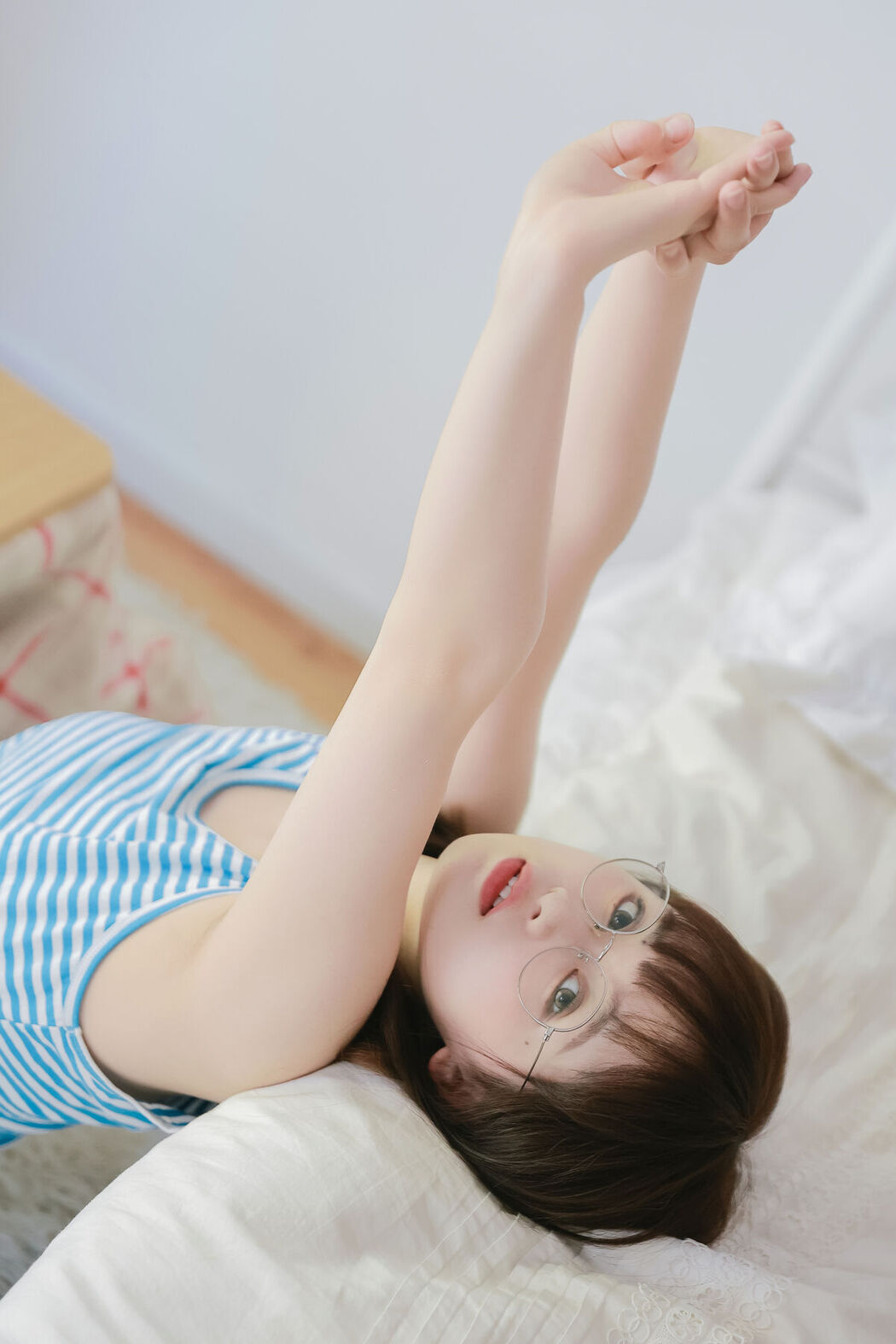 YiTuYu艺图语 Vol.7072 Juan Cun Xiao Ming