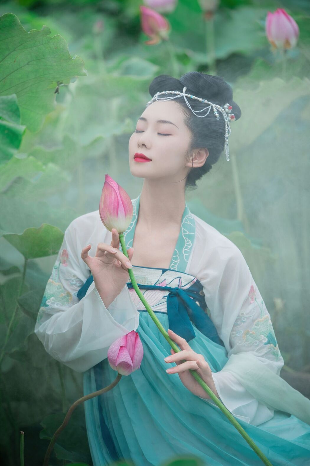 YiTuYu艺图语 Vol.7066 Mu Ge