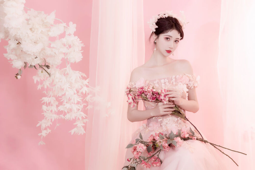 YiTuYu艺图语 Vol.7107 Qi Luo Sheng De Xiao Su Su
