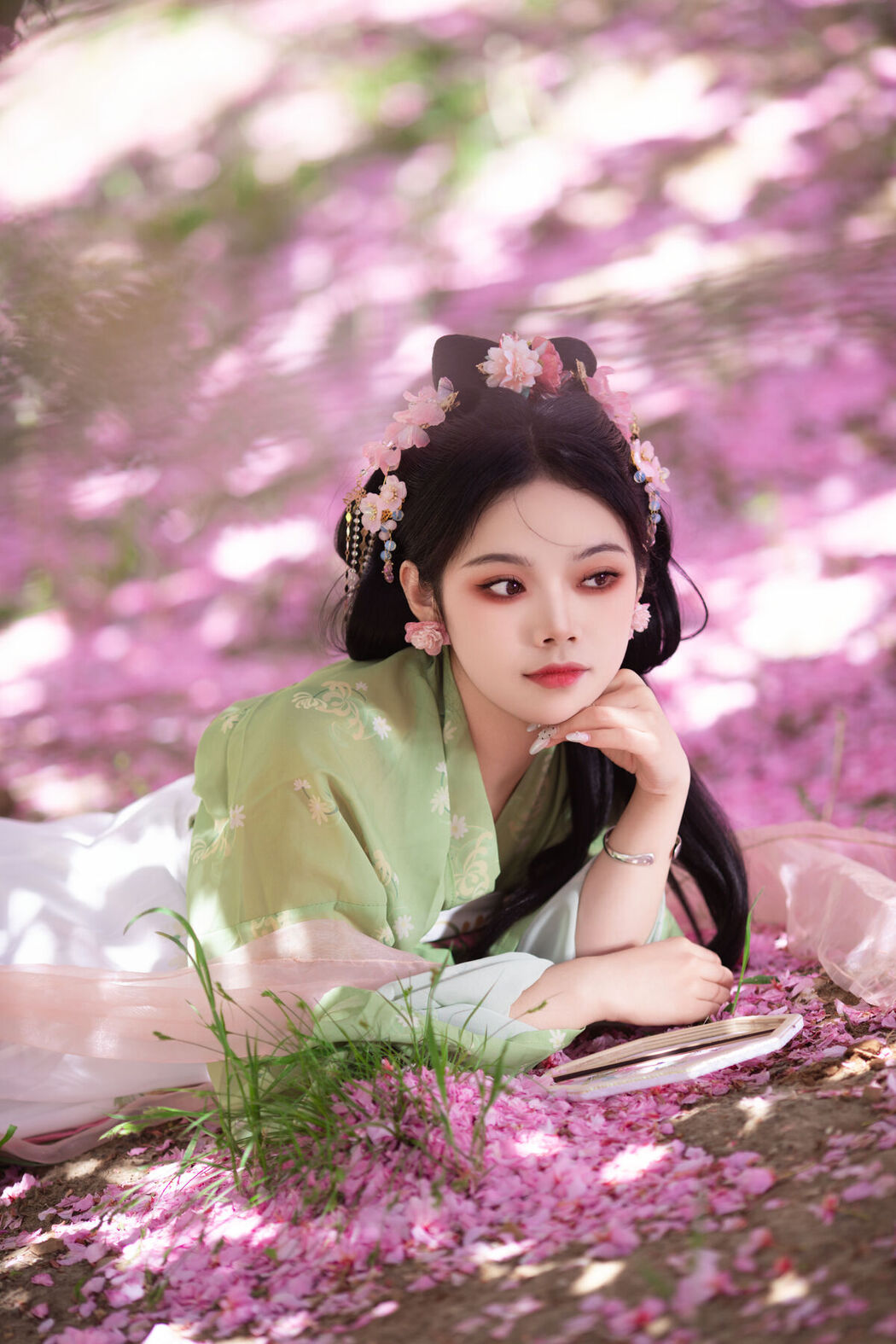 YiTuYu艺图语 Vol.7102 Wan Yi