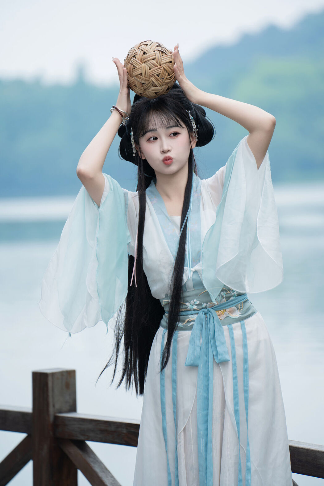 YiTuYu艺图语 Vol.7123 Jiao Yi Zhi Sui Sui