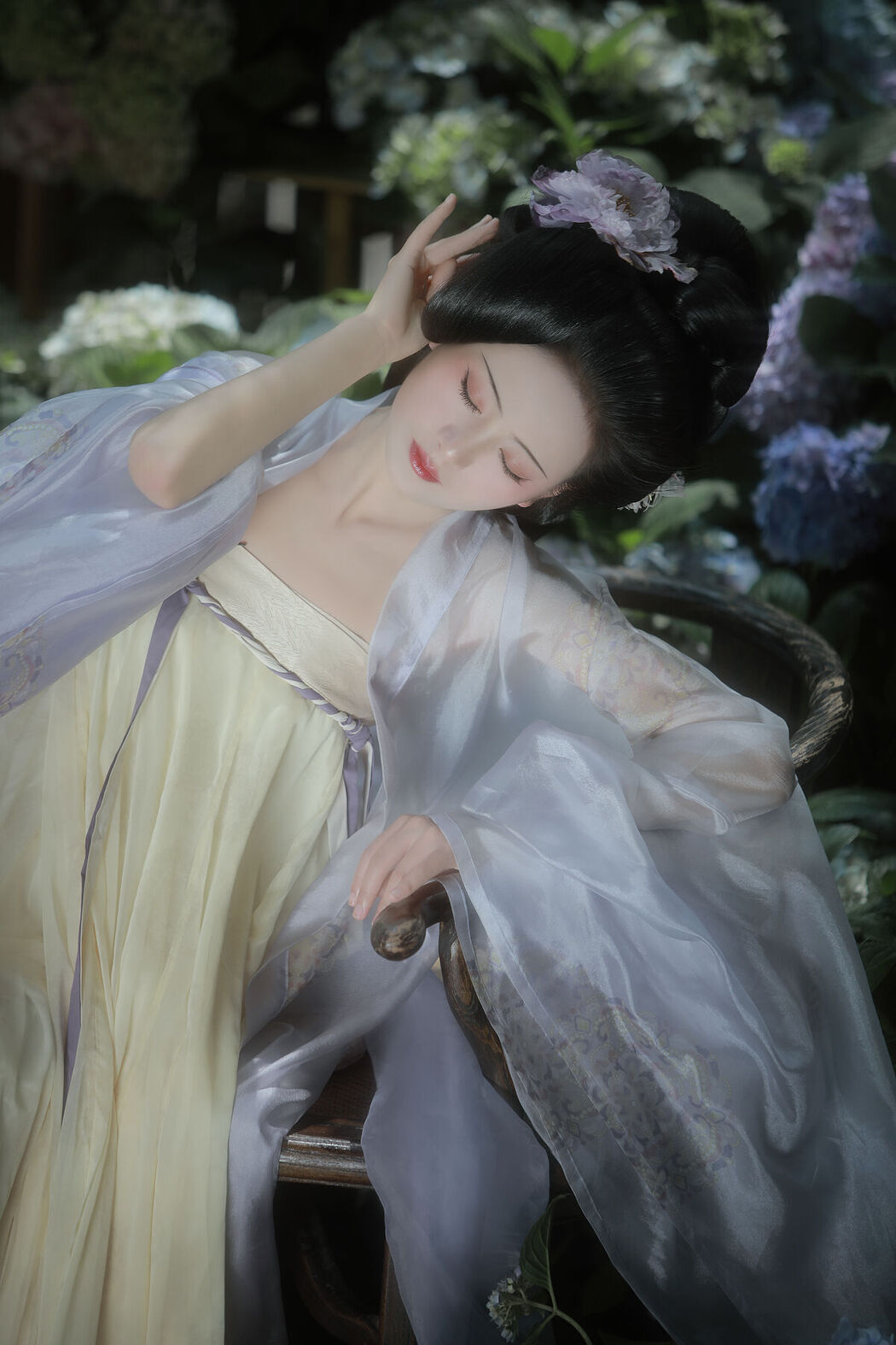 YiTuYu艺图语 Vol.7079 Yu Jin