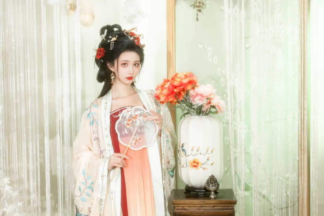 YiTuYu艺图语 Vol.7124 Qi Luo Sheng De Xiao Su Su