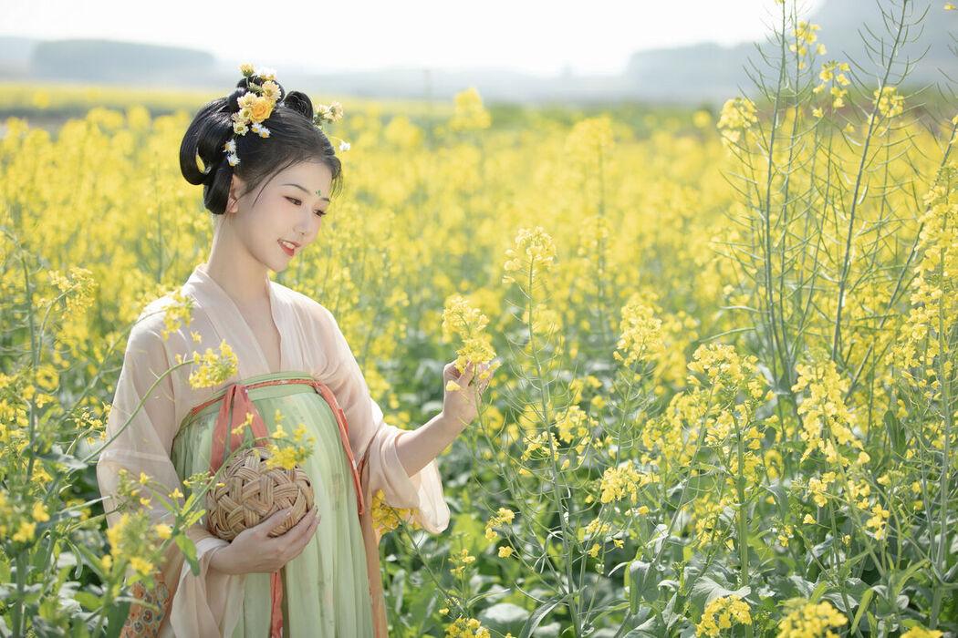YiTuYu艺图语 Vol.7111 Suan La Tang Er