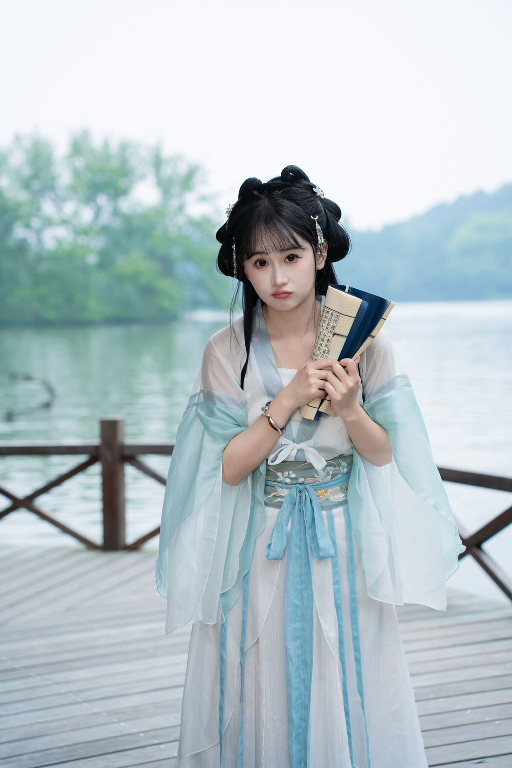 YiTuYu艺图语 Vol.7123 Jiao Yi Zhi Sui Sui