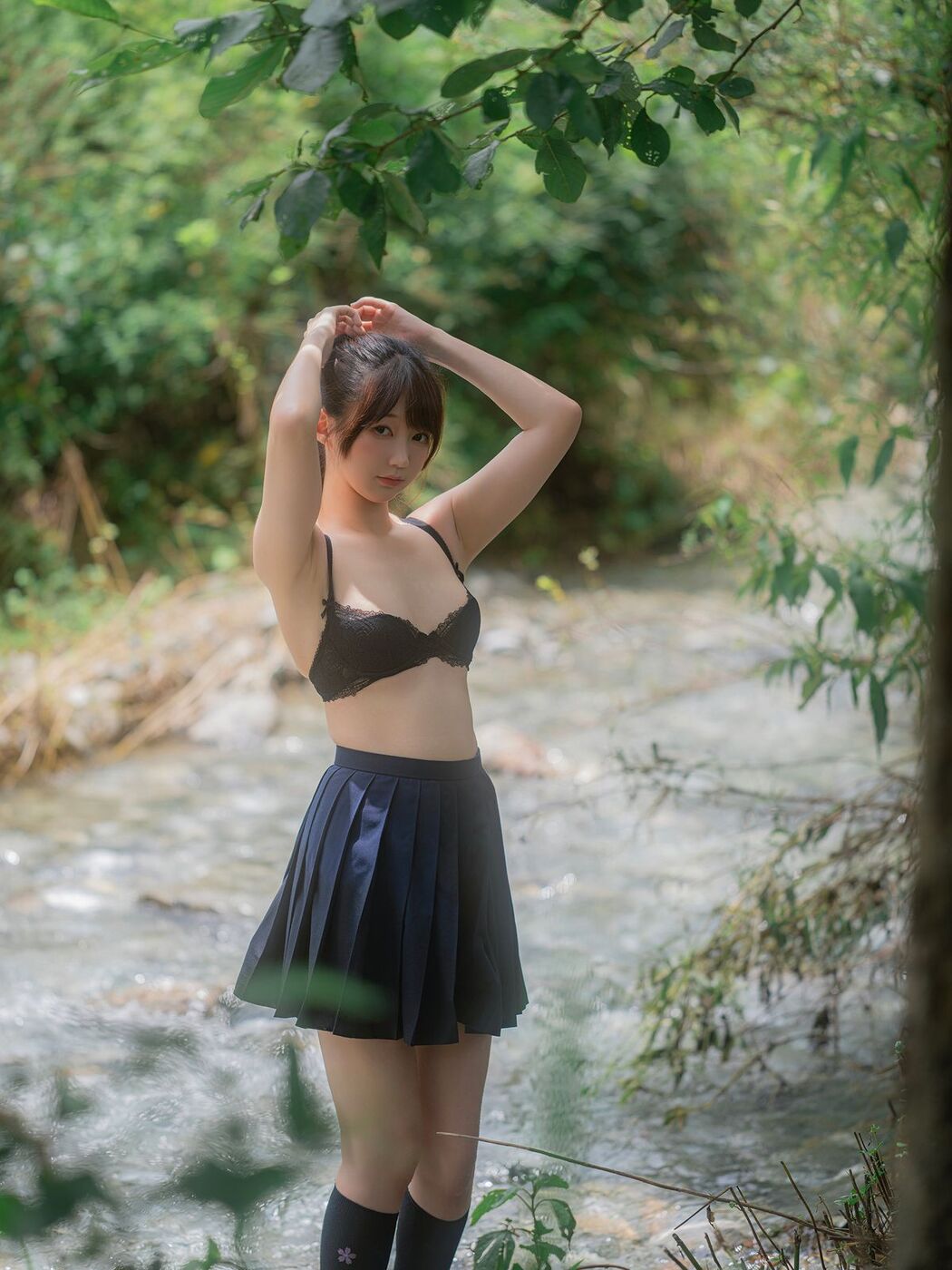 Coser@NAGISA魔物喵 – 川で水遊び Part2 (56P)