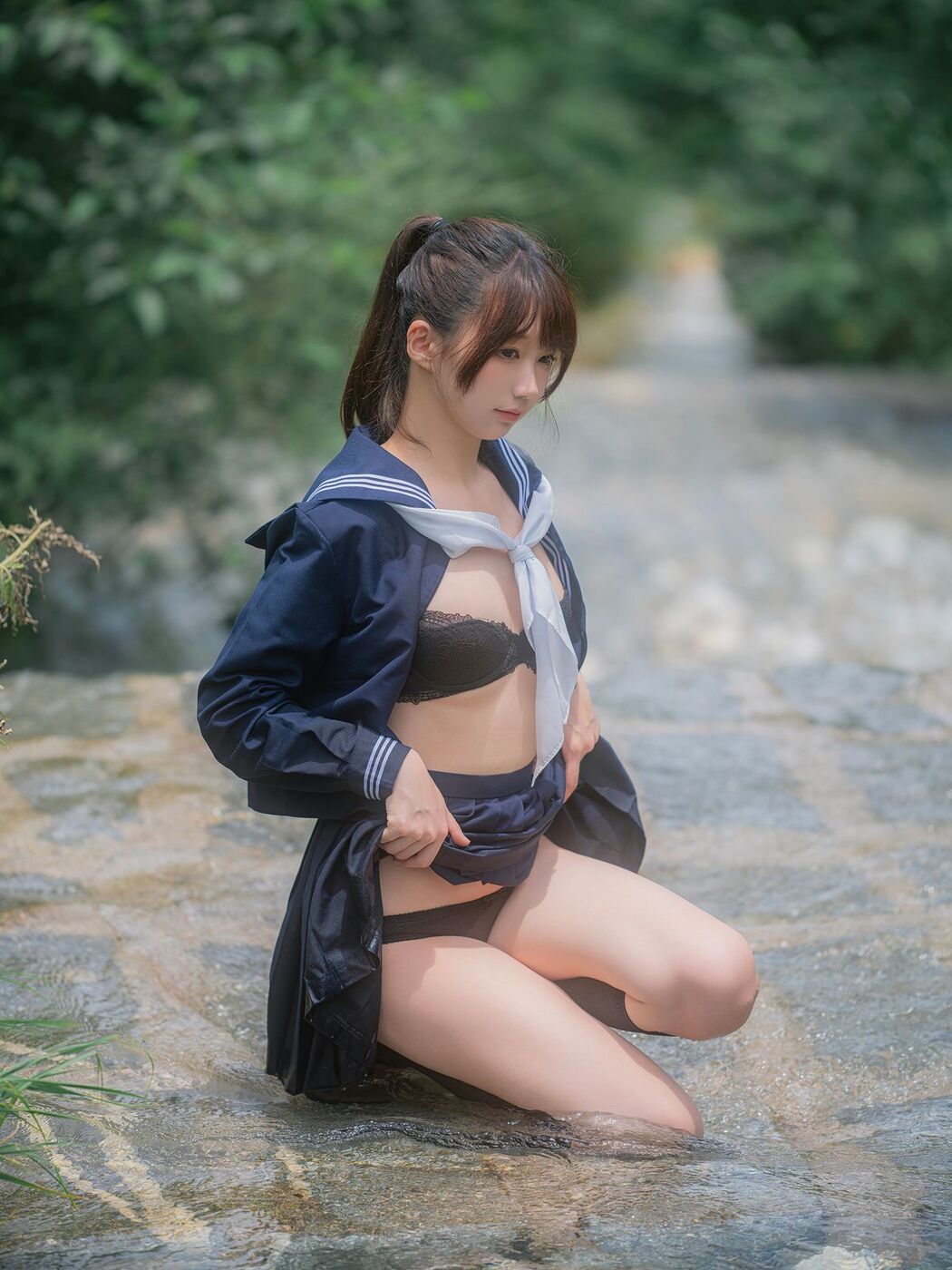 Coser@NAGISA魔物喵 – 川で水遊び Part1 (56P)
