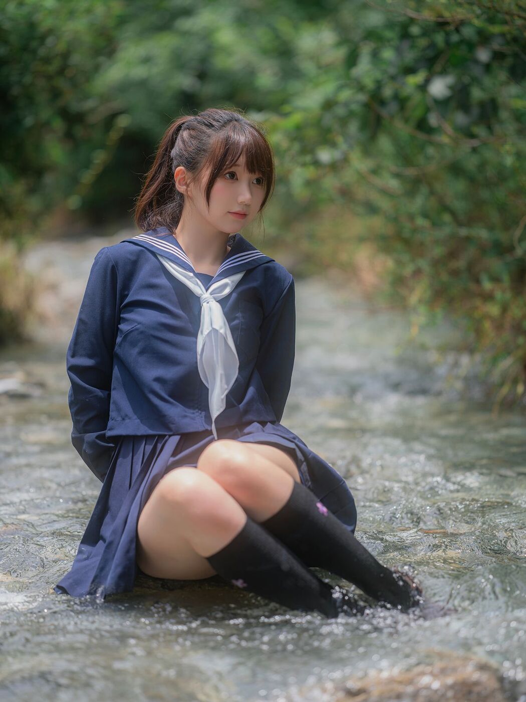 Coser@NAGISA魔物喵 – 川で水遊び Part1 (56P)