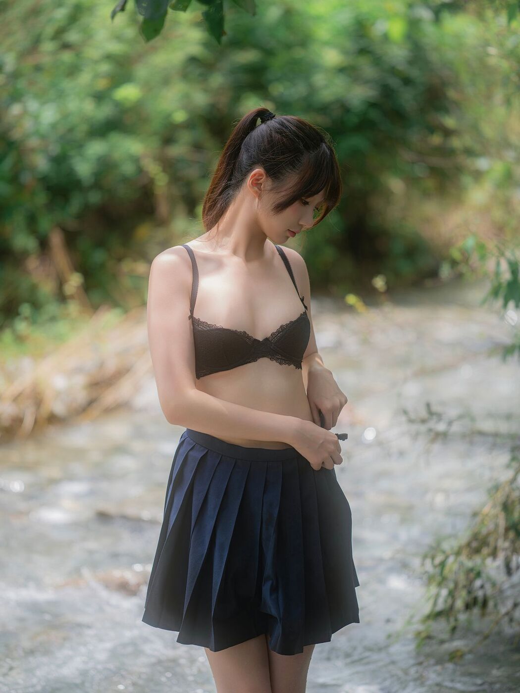 Coser@NAGISA魔物喵 – 川で水遊び Part2 (56P)