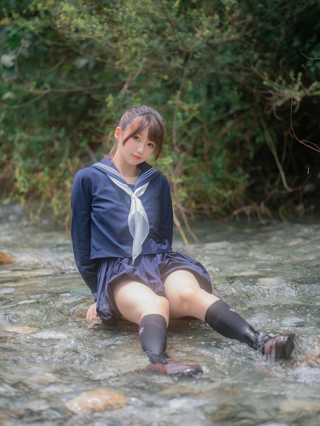 Coser@NAGISA魔物喵 – 川で水遊び Part1 (56P)