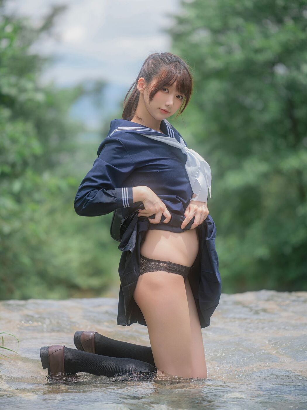 Coser@NAGISA魔物喵 – 川で水遊び Part1 (56P)