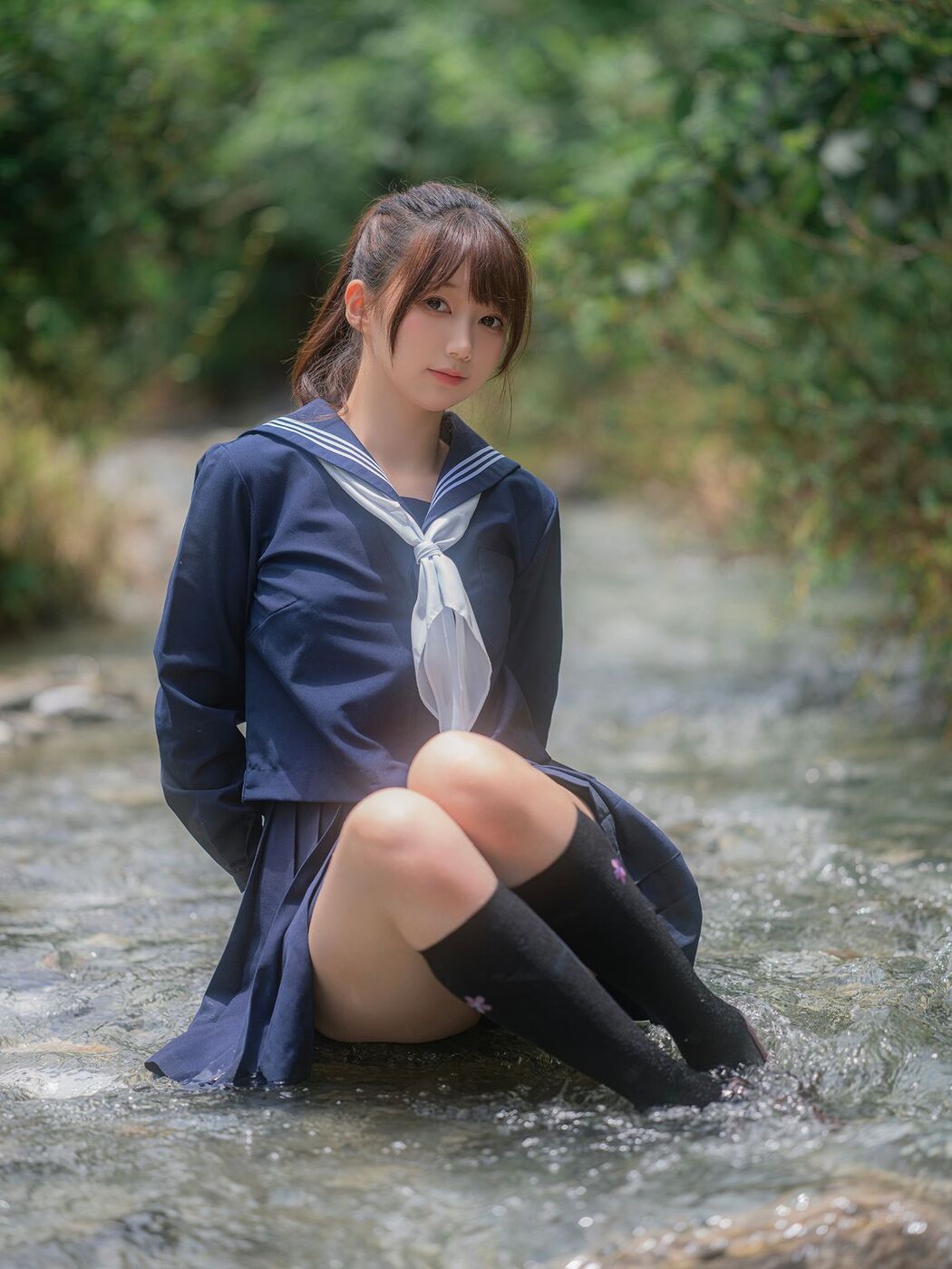 Coser@NAGISA魔物喵 – 川で水遊び Part1 (56P)