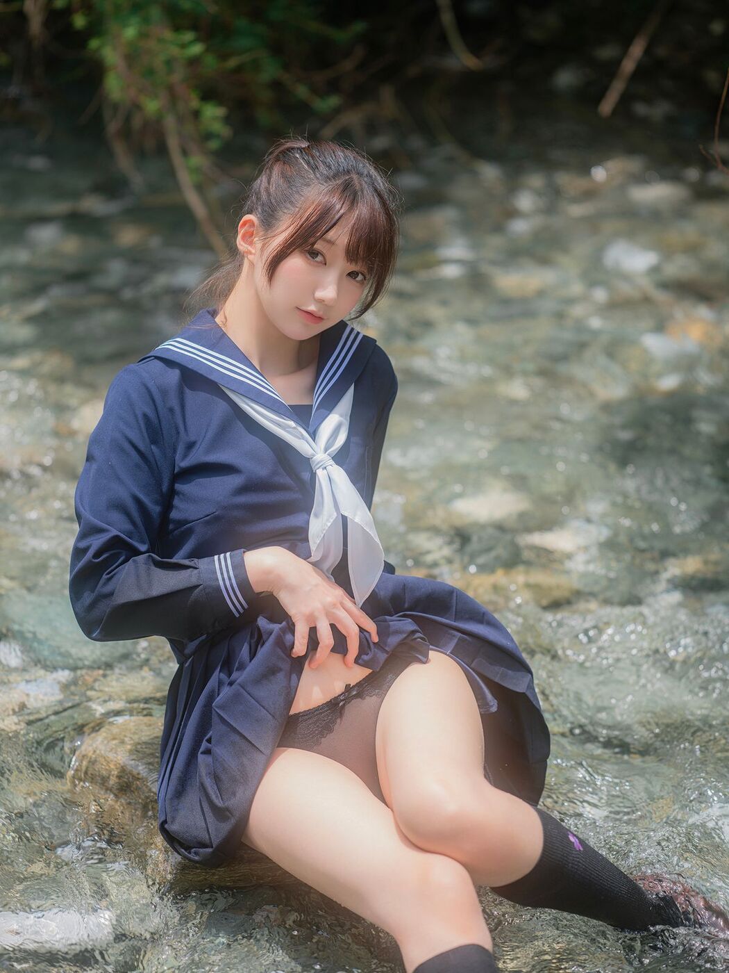 Coser@NAGISA魔物喵 – 川で水遊び Part1 (56P)