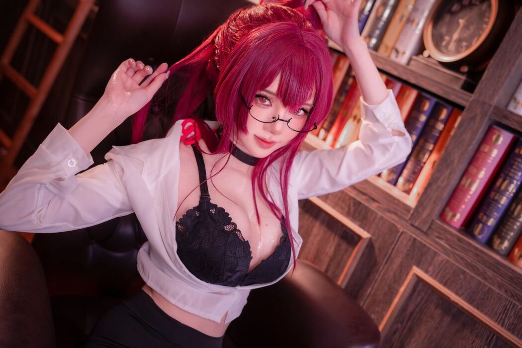 Coser@Sally多啦雪 Sally Dorasnow – Kafka OL (36P)