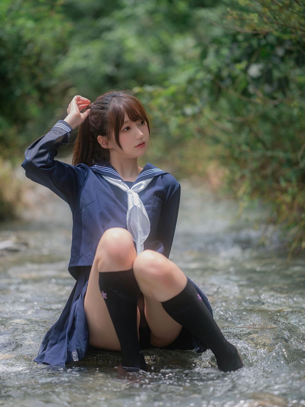 Coser@NAGISA魔物喵 – 川で水遊び Part1 (56P)