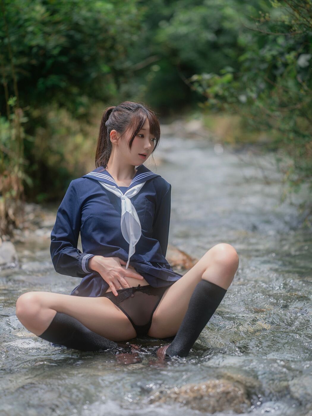 Coser@NAGISA魔物喵 – 川で水遊び Part1 (56P)