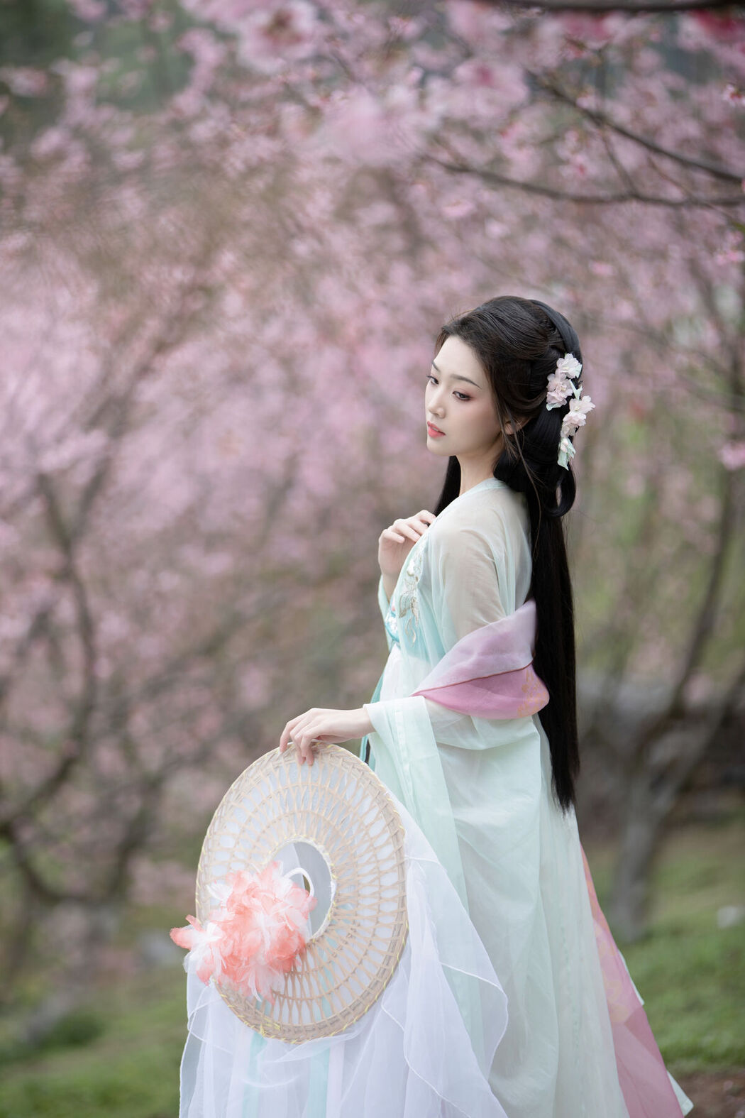 YiTuYu艺图语 Vol.7214 Zhi Zhi Qi