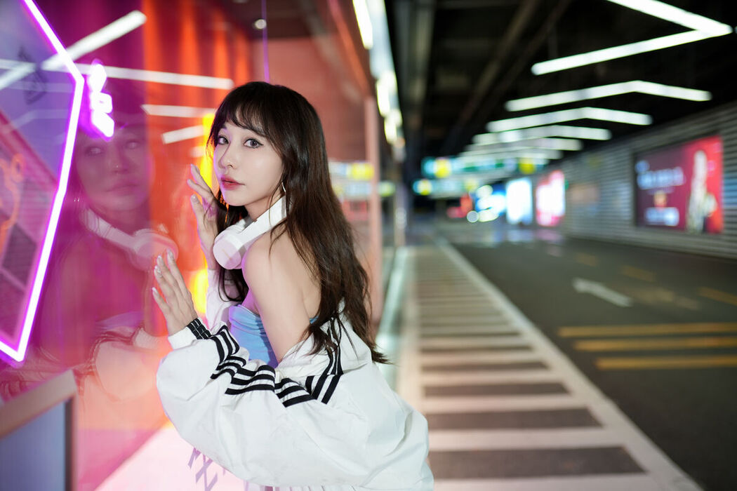 YiTuYu艺图语 Vol.7201 Swikey