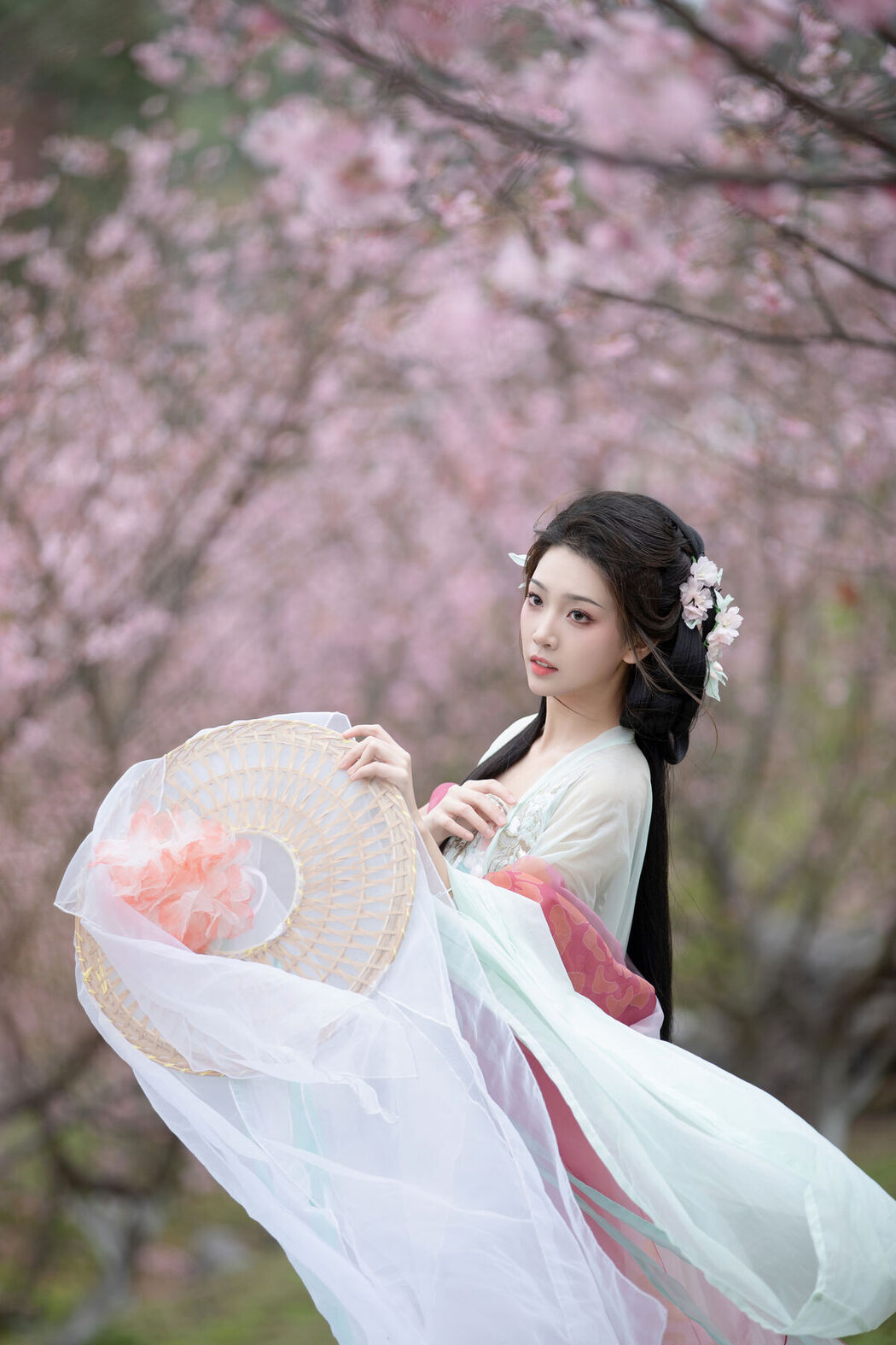 YiTuYu艺图语 Vol.7214 Zhi Zhi Qi